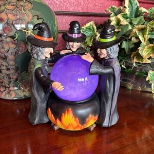 NWT Witch Figurines with Purple LED Light Up Smoke Ball